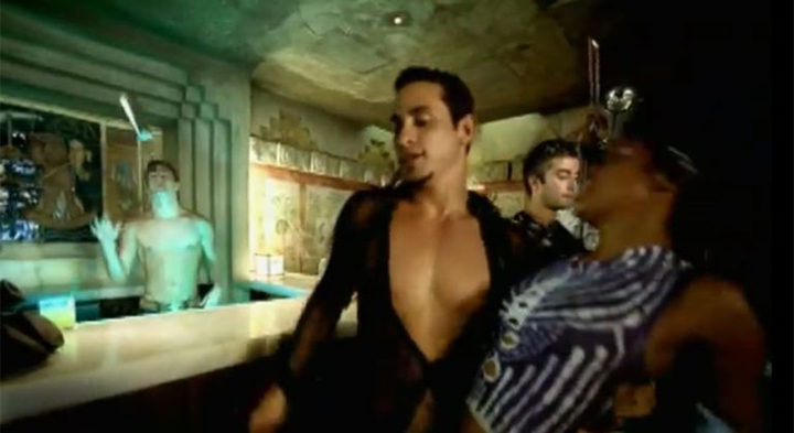  Channing Tatum en el videoclip de 'She Bangs' de Ricky Martin