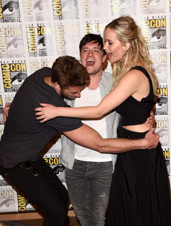 Liam Hemsworth, Josh Hutcherson y Jennifer Lawrence en la Comic-Con 2015