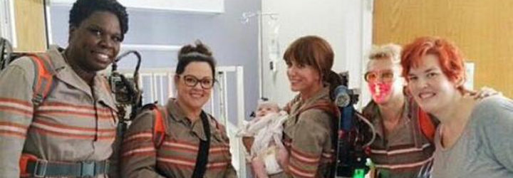 Melissa McCarthy y las otras 'Cazafantasmas' visitan un hospital infantil