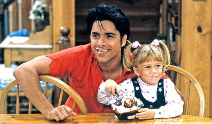 John Stamos y una de las gemelas Olsen