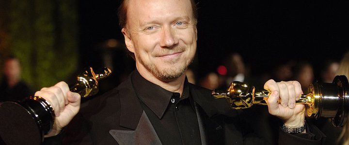 Paul Haggis con Oscar en la mano