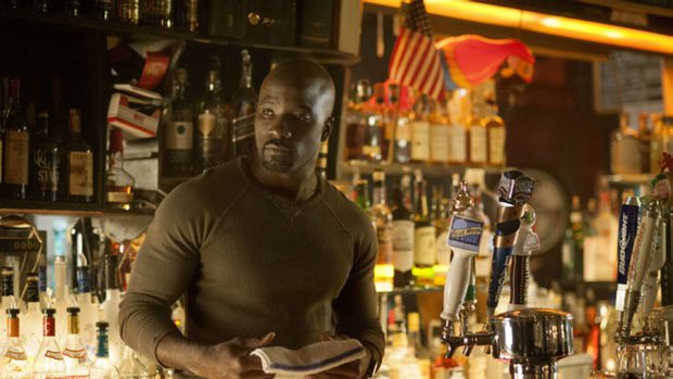 Michael Colter como Luke Cage