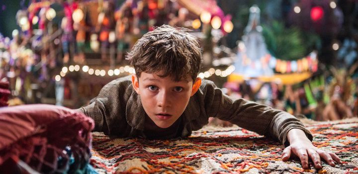 Levi Miller es Peter