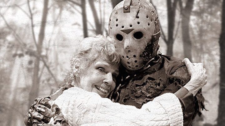 Jason, de 'Viernes 13', con su madre ficticia