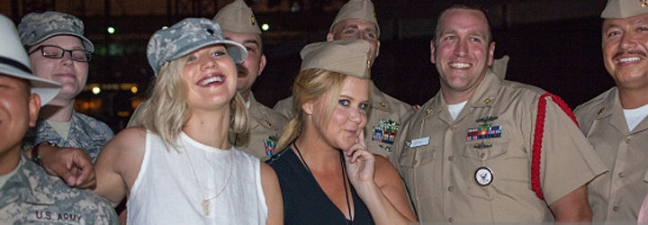  Jennifer Lawrence y Amy Schumer