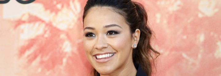 Gina Rodriguez es una de las candidatas para protagonizar la película