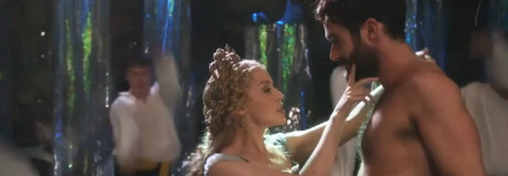 Kylie Minogue y Joshua Sasse en 'Galavant'