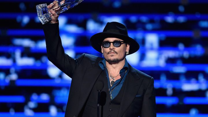 Johnny Depp tras recibir el premio durante la ceromonia