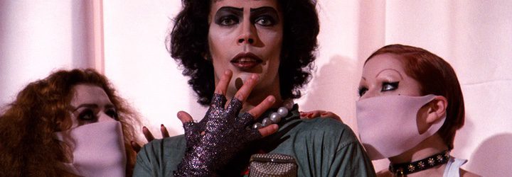  Fotograma de 'The Rocky Horror Picture Show', Frank con Columbia y su hermana