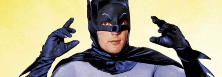  Adam West como Batman en la serie de 1960