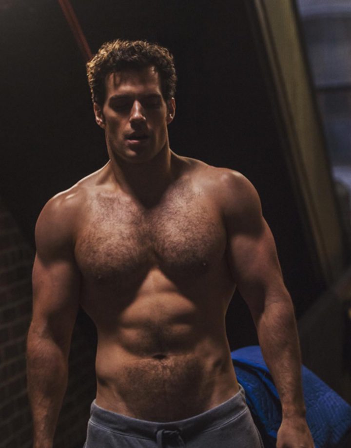 Henry Cavill con el torso desnudo en Instagram