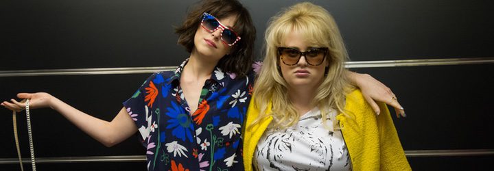  Dakota Johnson y Rebel Wilson