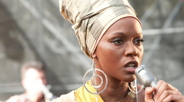 Zoe Saldana como Nina Simone