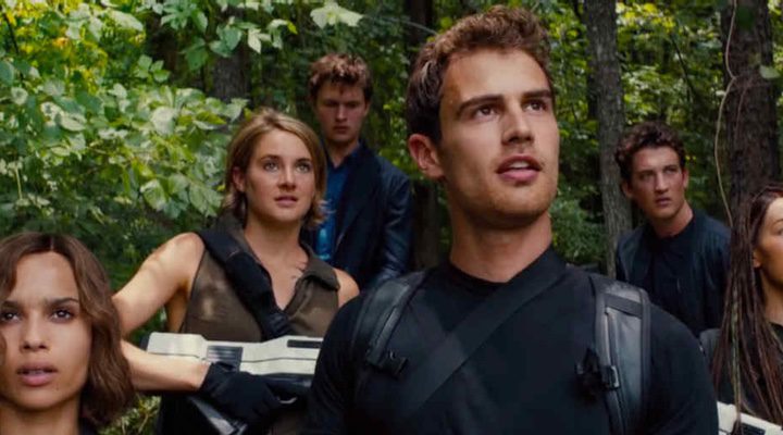  Theo James en Divergente Leal