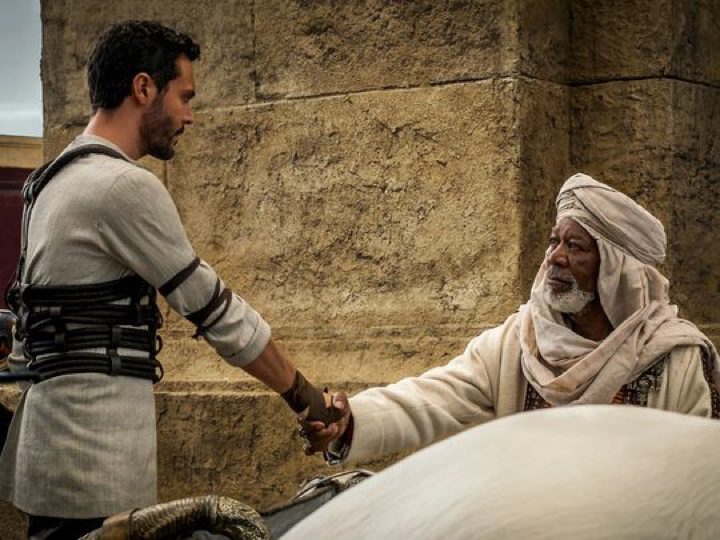  Huston y Freeman en una de las imágenes inéditas de 'Ben-Hur'