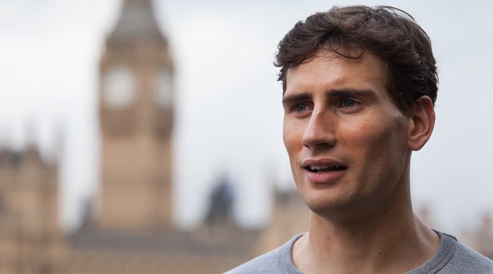  Edward Holcroft en 'Kingsman: Servicio secreto'