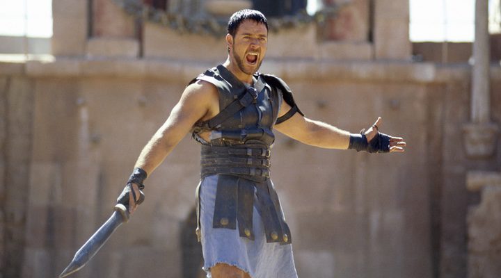 El actor Russell Crowe, musculoso para su película 'Gladiator'