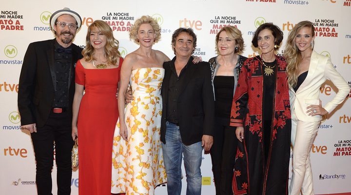  El equipo de 'La noche que mi madre mató a mi padre' presentando su película en Málaga