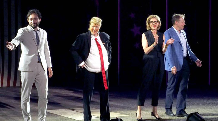 Meryl Streep como Donald Trump