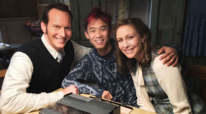 James Wan, Patrick Wilson y Vera Farmiga en el set de 'Expediente Warren: El Caso Enfield'