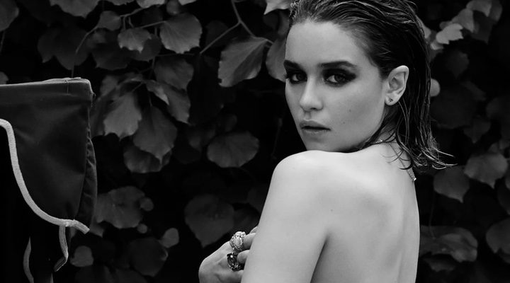  Emilia Clarke desnuda para Violet Grey