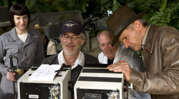 Steven Spielberg y Harrison Ford en el rodaje de 'Indiana Jones y el reino de la calavera de cristal