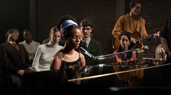 Zoe Saldana como Nina Simone