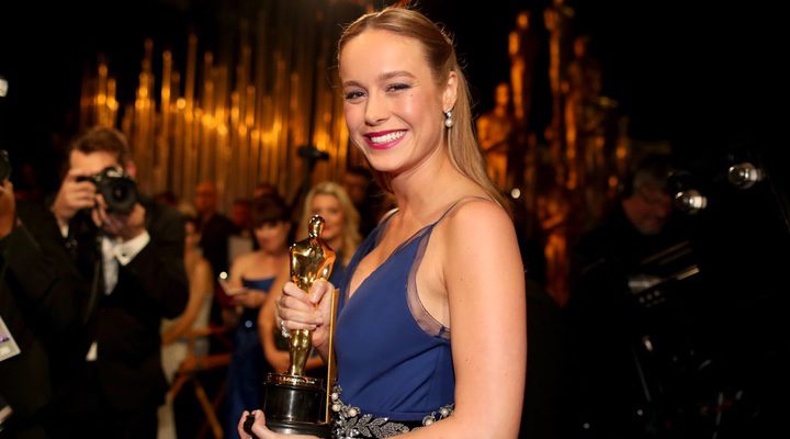 Brie Larson con el Oscar