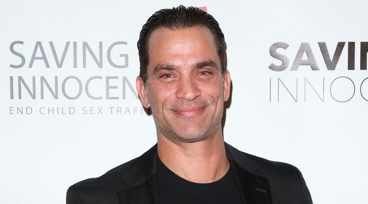  Johnathon Schaech