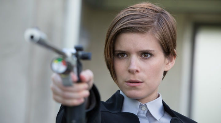 Kate Mara como Lee Weathers