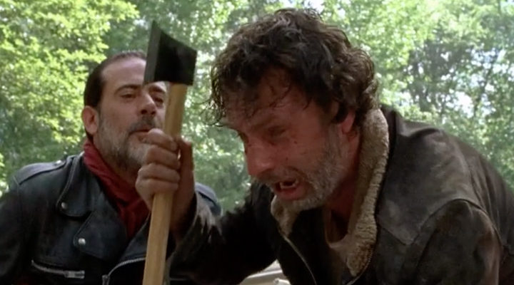 Negan, torturando psicológicamente a Rick