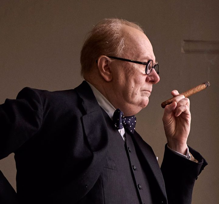 Gary Oldman como Winston Churchill en 'Darkest Hour'