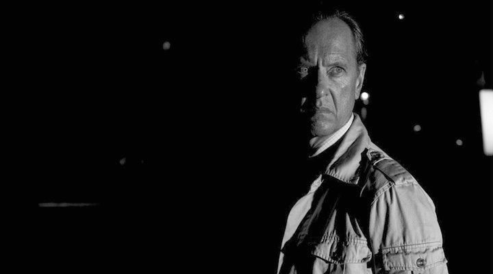 Richard E. Grant es el Doctor Zander Rice en 'Logan'