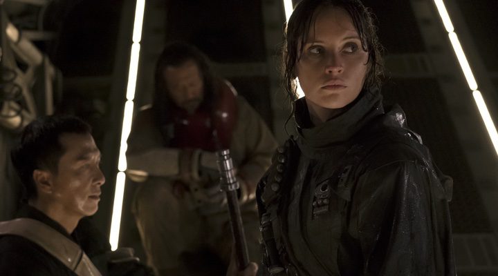 'Rogue One': Acción bélica de trepidante final y no tan trepidante viaje