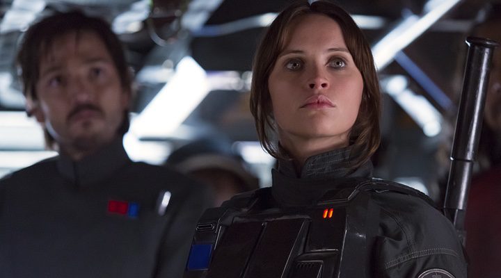 'Rogue One': Acción bélica de trepidante final y no tan trepidante viaje