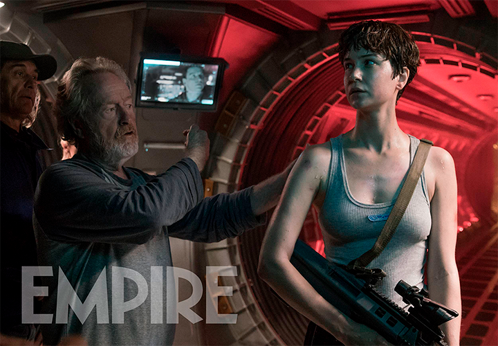 Katherine Waterston y Ridley Scott en 'Alien: Covenant'