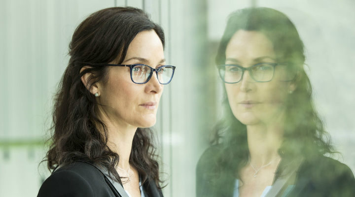 Carrie Ann Moss en 'Humans'