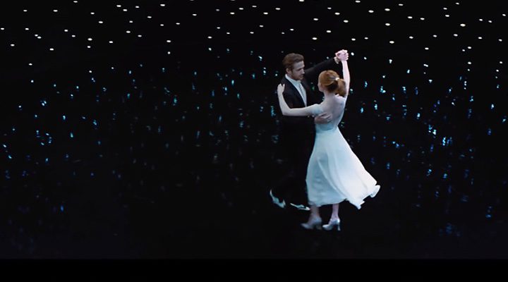  Ryan Gosling y Emma Stone bailando en 'La ciudad de las estrellas: La La Land'