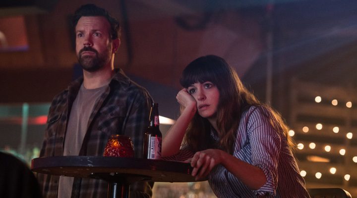  Anne Hathaway y Jason Sudeikis en 'Colossal'