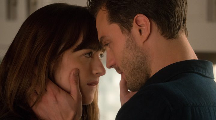  Jamie Dornan y Dakota Johnson en 'Cincuenta sombras más oscuras'