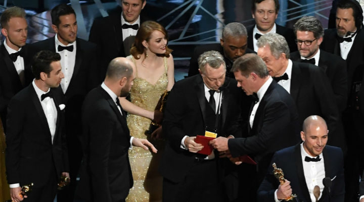 Caos en el escenario de la 89ª edición de los Premios Oscar