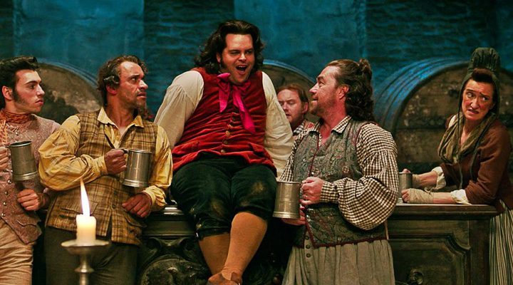  Josh Gad como Gaston en 'La Bella y la Bestia'