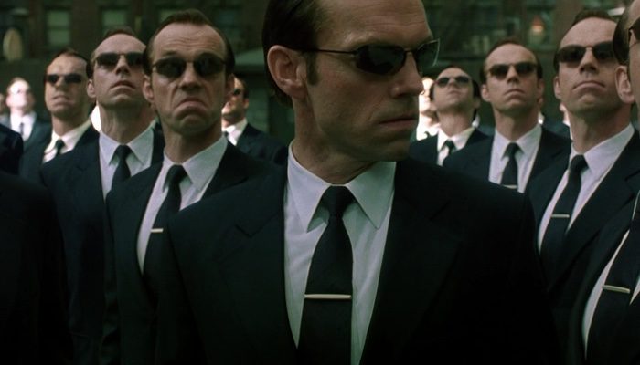 Hugo Weaving como el Agente Smith