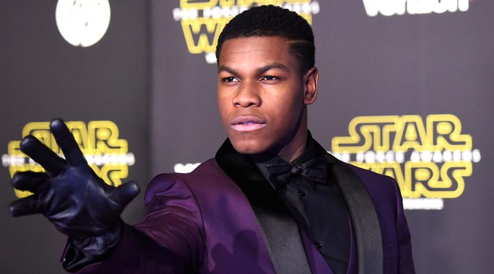 John Boyega revela las cosas raras que se ha comprado con su dinero de 'Star Wars'