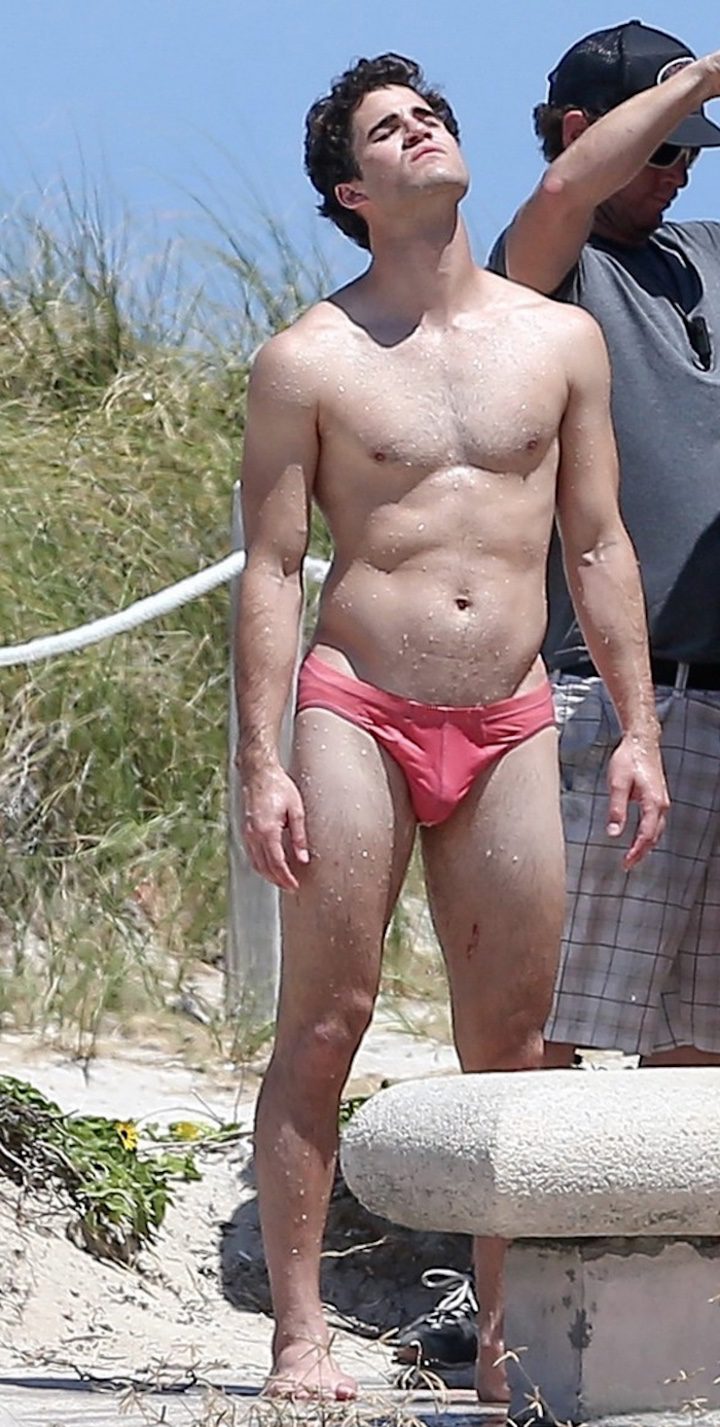 Darren Criss posará en un mini bañador speedo para 'Assassination of Gianni Versace: American Crime Story'