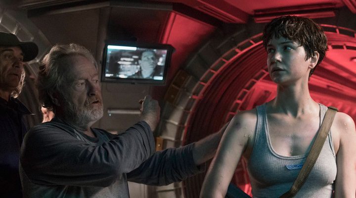 Ridley Scott y Khaterine Waterston en el rodaje de 'Alien: Covenant'