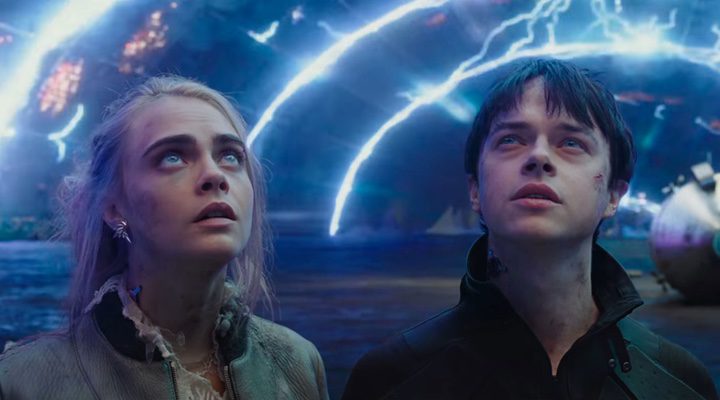 Cara Delevigne y Dane DeHaan en 'Valerian y la ciudad de los mil planetas'