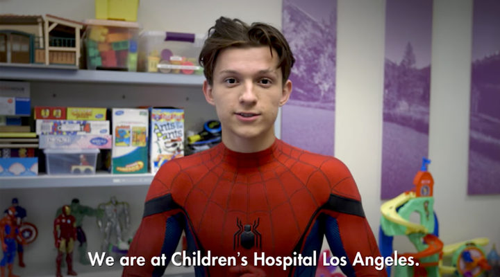  Tom Holland visita hospital