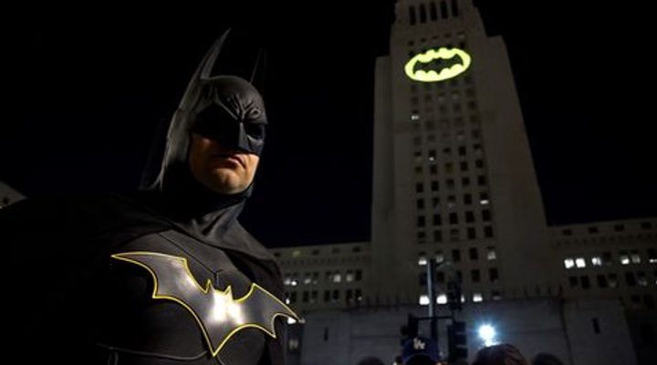  Fan disfrazado de Batman durante el homenaje