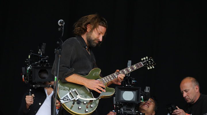 Bradley Cooper en el festival de Glastonbury